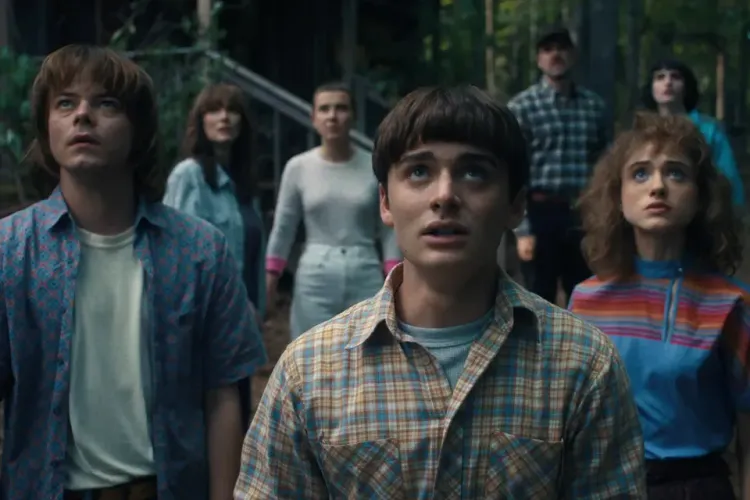'Stranger Things' Ends In Communal Binge Installments