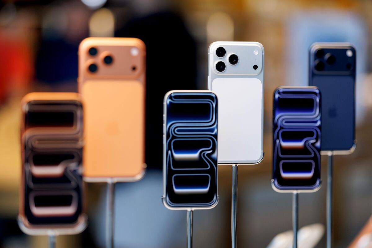 Apple's First-Look Fall & Secondary Spring